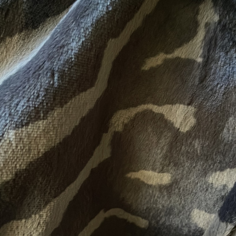 Coat - Picture 7 of 8